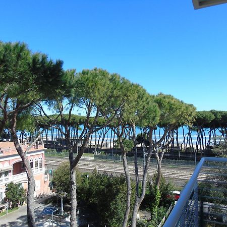 Homiday - Residence Prestige Pineto Bagian luar foto