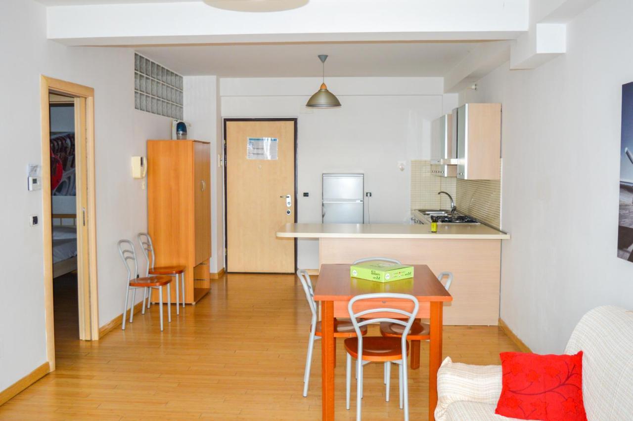 Homiday - Residence Prestige Pineto Bagian luar foto