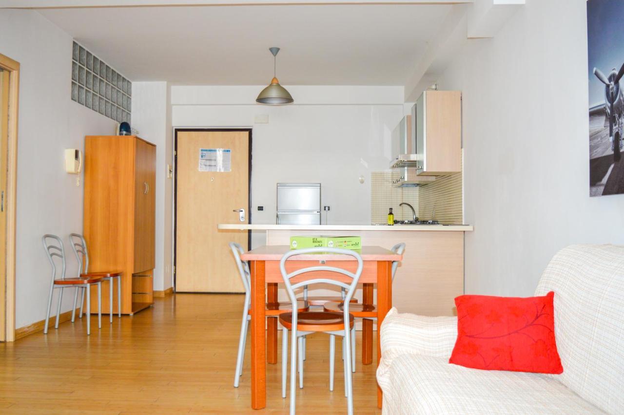 Homiday - Residence Prestige Pineto Bagian luar foto