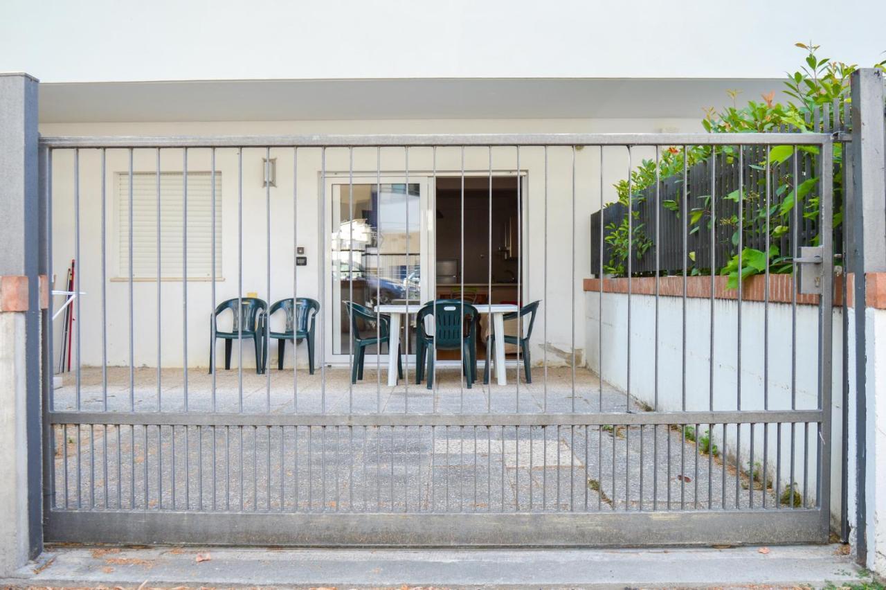 Homiday - Residence Prestige Pineto Bagian luar foto
