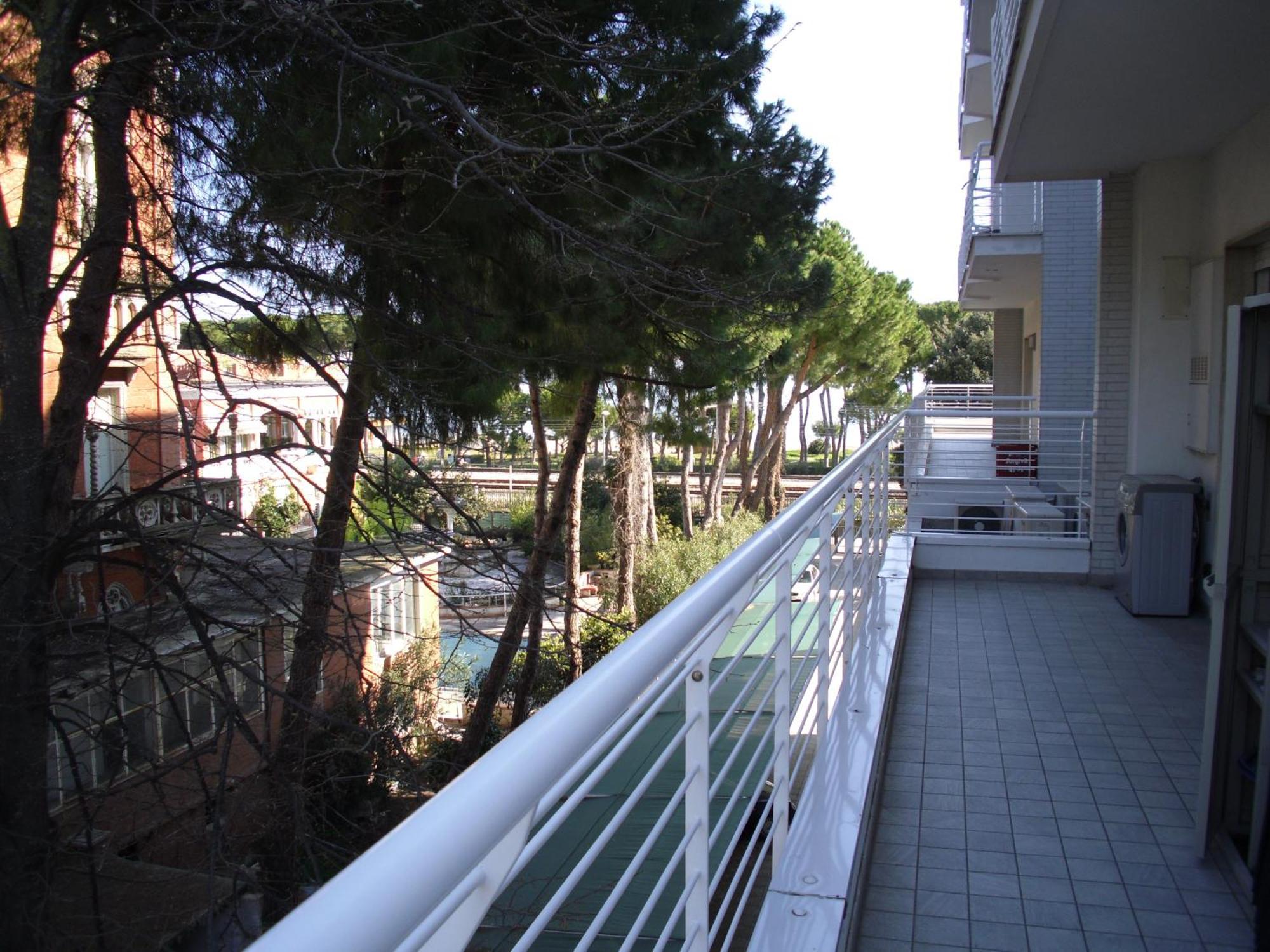 Homiday - Residence Prestige Pineto Bagian luar foto