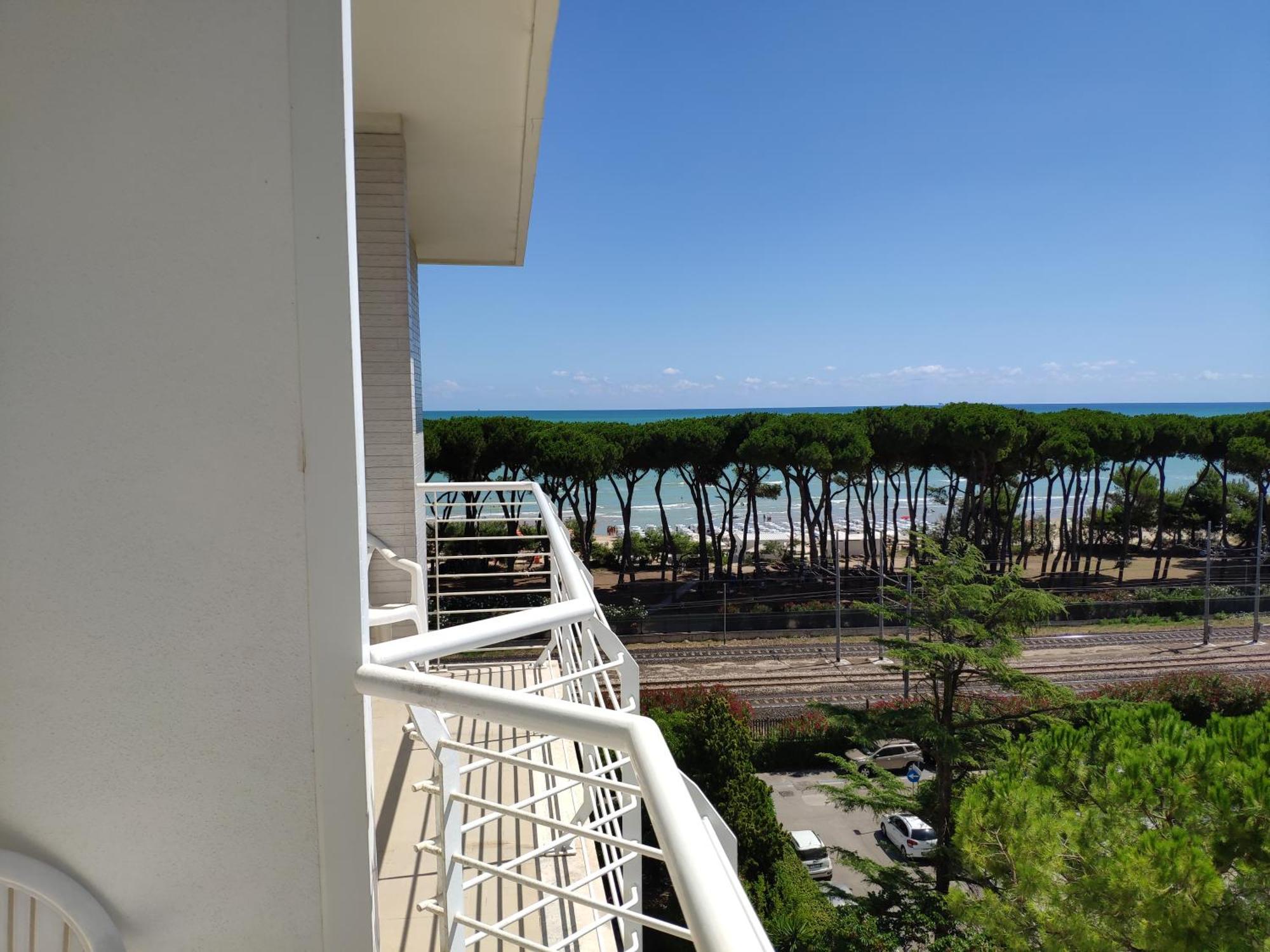 Homiday - Residence Prestige Pineto Bagian luar foto