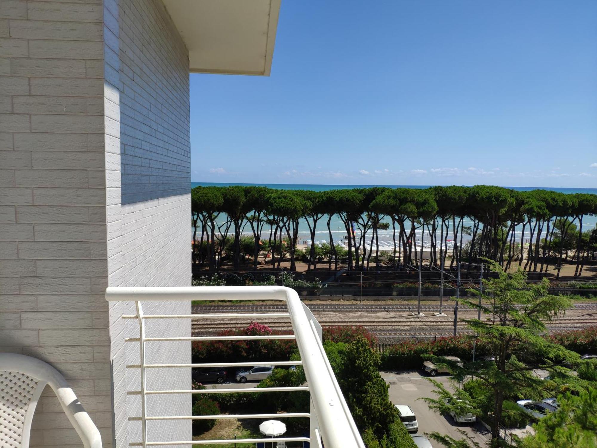 Homiday - Residence Prestige Pineto Bagian luar foto
