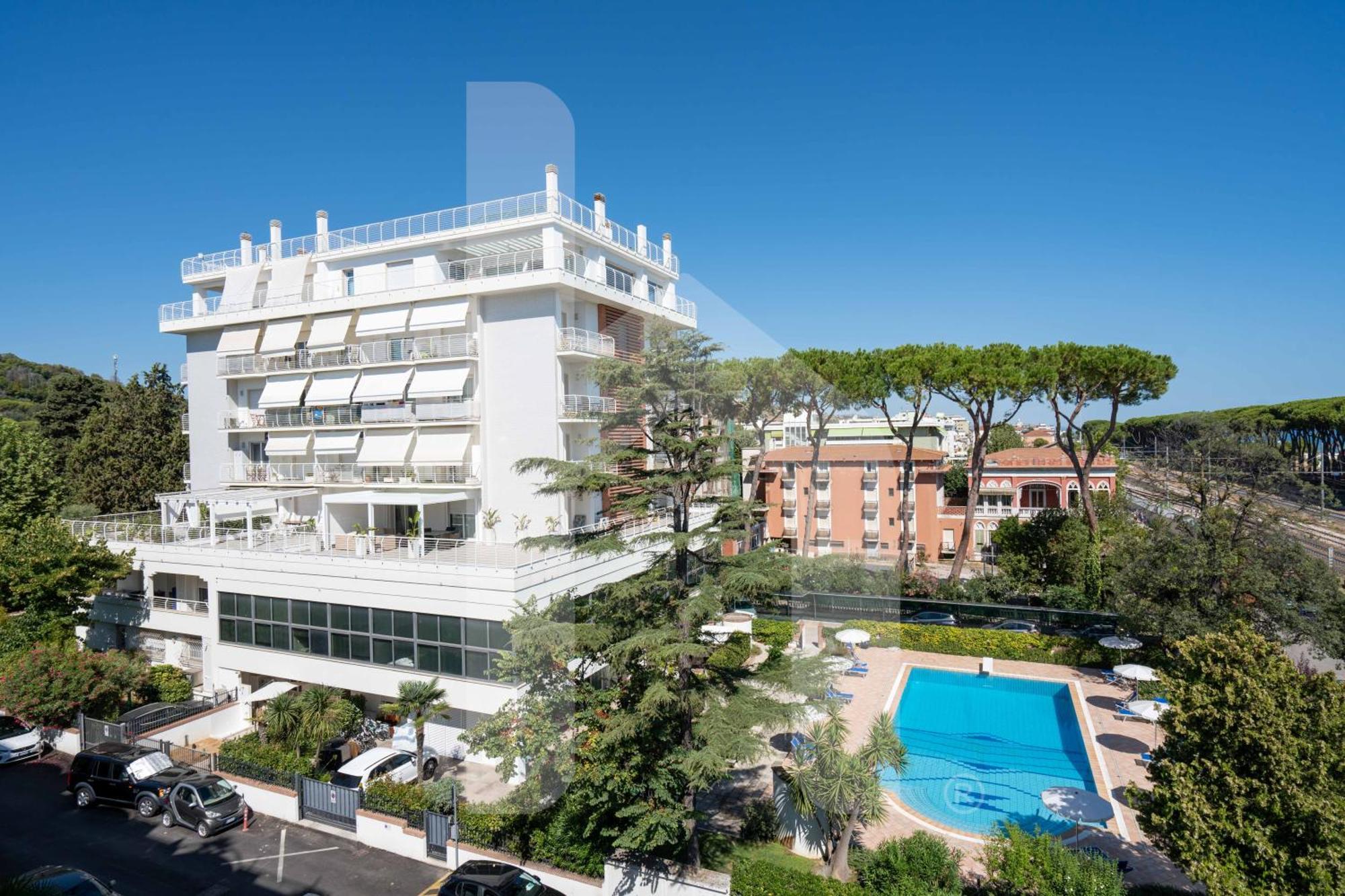 Homiday - Residence Prestige Pineto Bagian luar foto