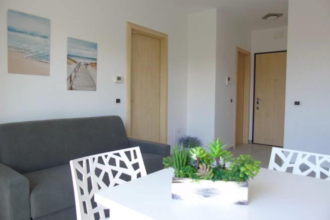 Homiday - Residence Prestige Pineto Bagian luar foto