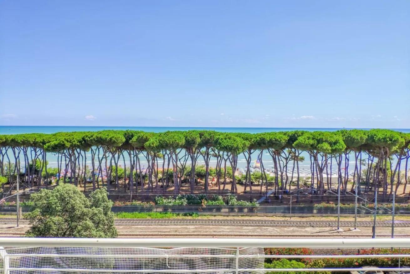 Homiday - Residence Prestige Pineto Bagian luar foto