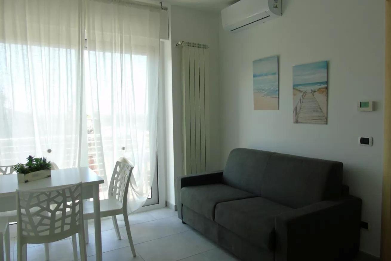 Homiday - Residence Prestige Pineto Bagian luar foto